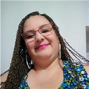 professor reforço escolar com atividade de casa